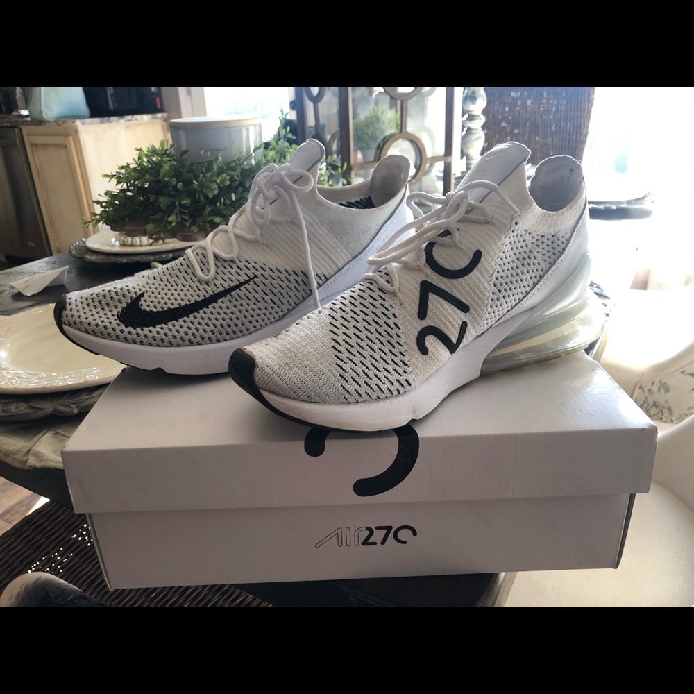 COPY - Women’s Nike 270